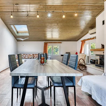 Serene Escape * Corfu (city)